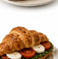 Caprese Kruvasan